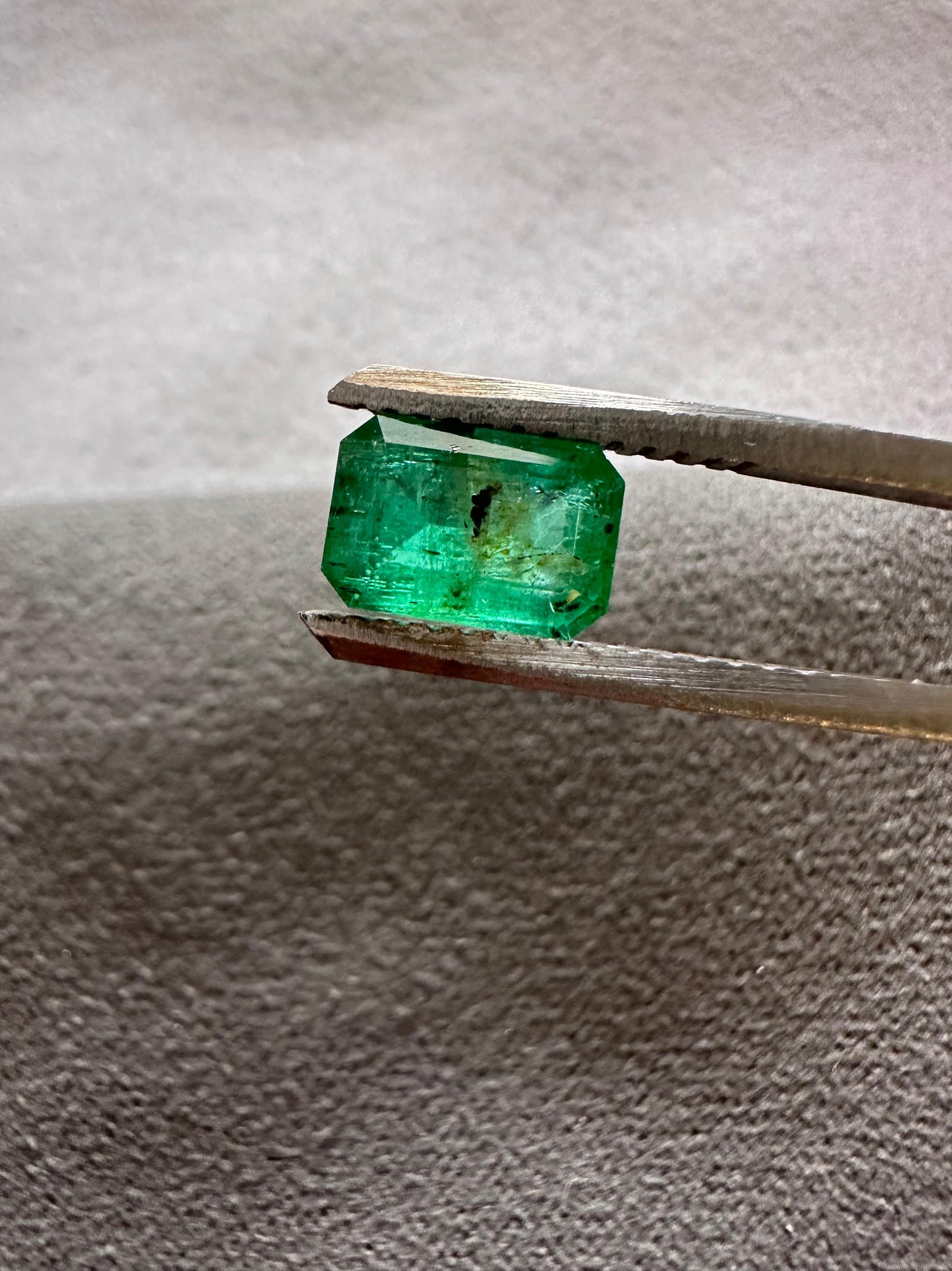 1.95ct Natural Emerald