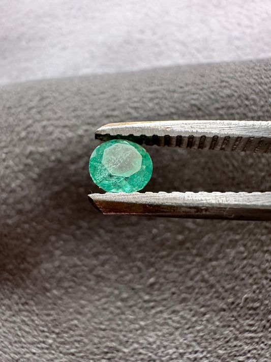 0.61ct Natural Emerald