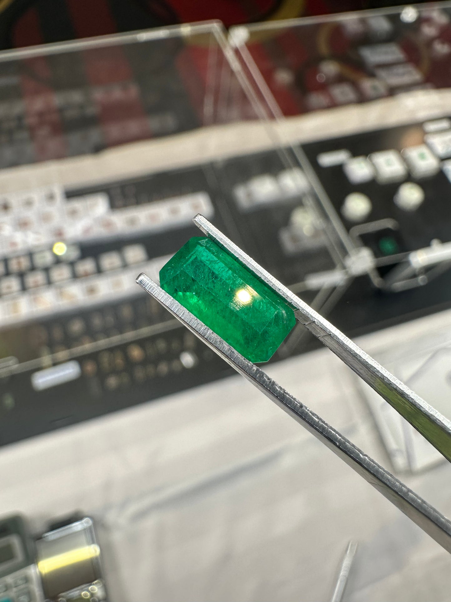 2.28 ct Natural Emerald